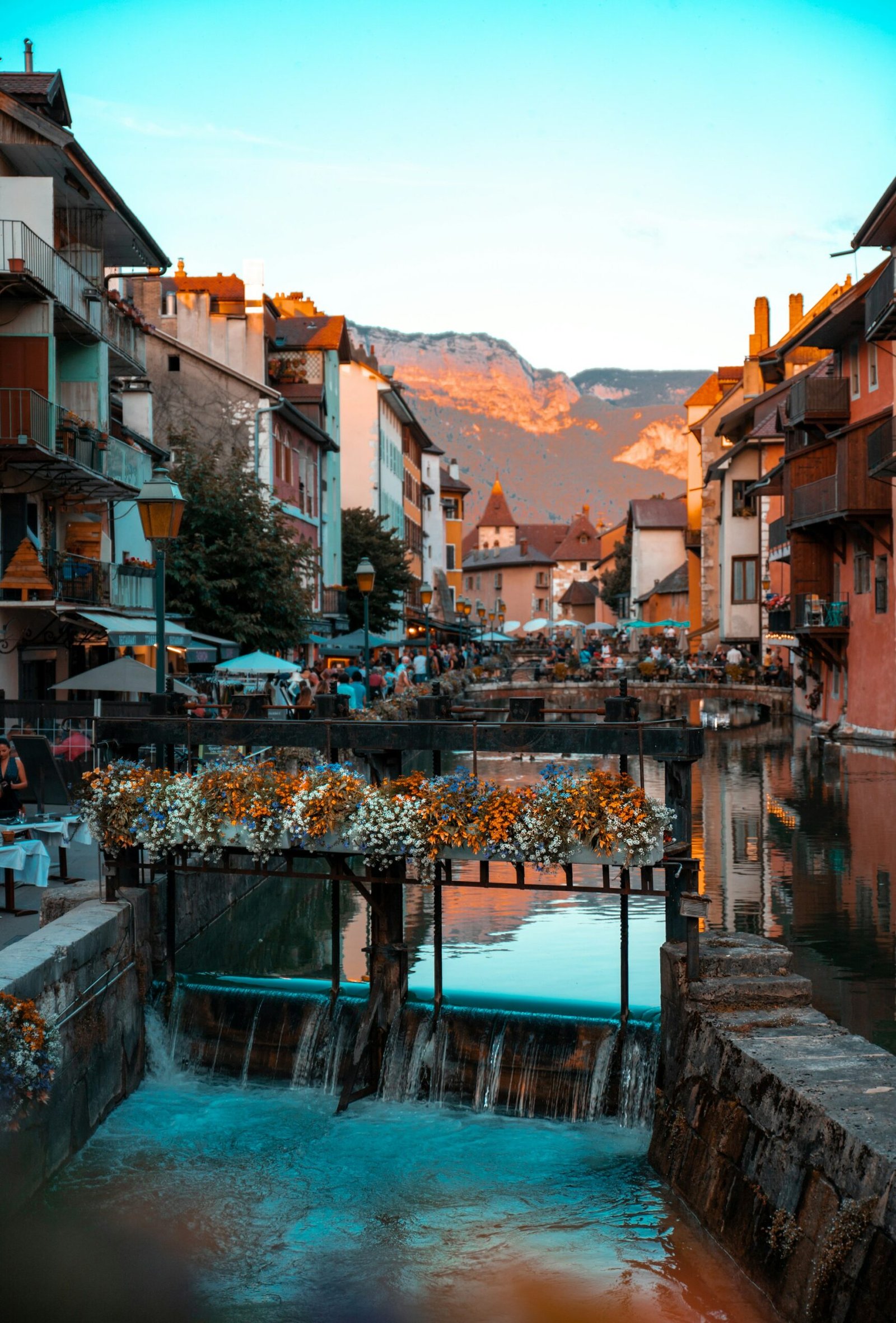 Façades colorées au bord de l'eau, Annecy